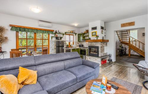 Presika House | Stunning Home In Lukovdol With Sauna