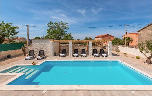 Lun House | Stunning Home In Lun With Wifi