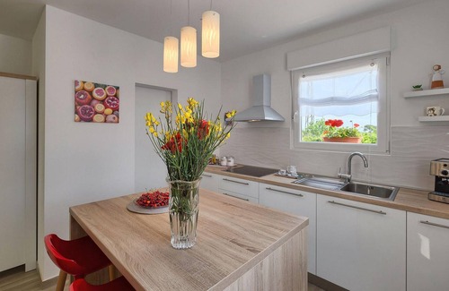 Filipana House | Stunning home in Marcana