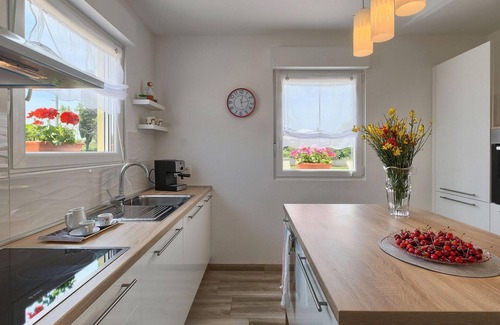 Filipana House | Stunning home in Marcana