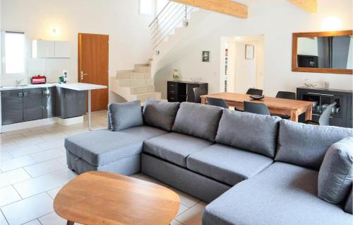 Costieres House | Stunning Home In Nîmes