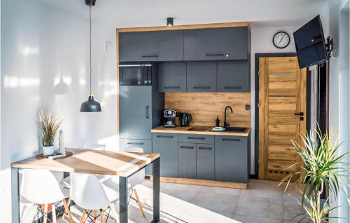 Sarbsk House | Stunning Home In Nowecin With Kitchen