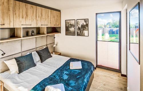 Sarbsk House | Stunning Home In Nowecin With Kitchen