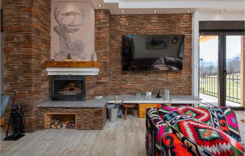 Gospic House | Stunning Home In Ornice