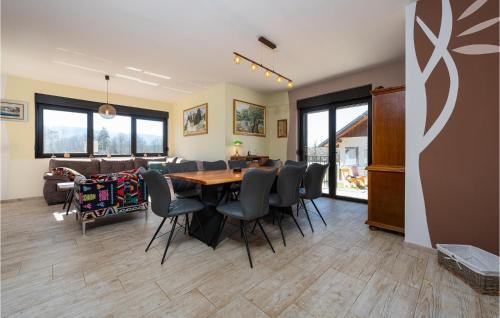 Gospic House | Stunning Home In Ornice