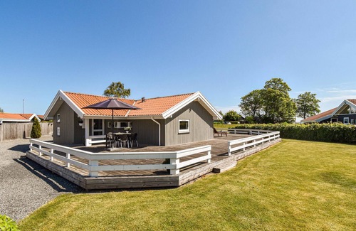 Jørgensø House | Stunning home in Otterup with kitchen