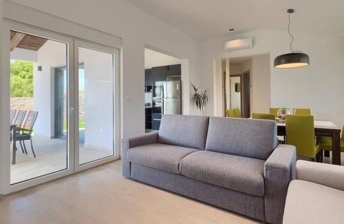 Sikici House | Stunning home in Pula