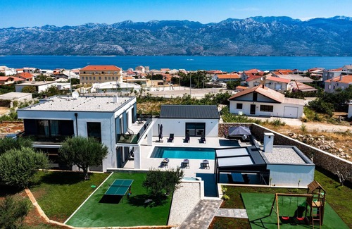 Razanac House | Stunning home in Razanac with sauna