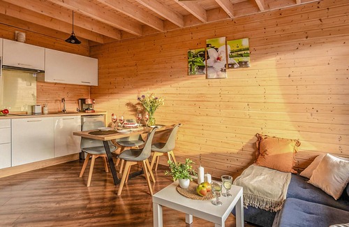 Sarbinowo House | Stunning home in Sarbinowo with kitchen