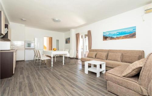 Soline House | Stunning Home In Soline