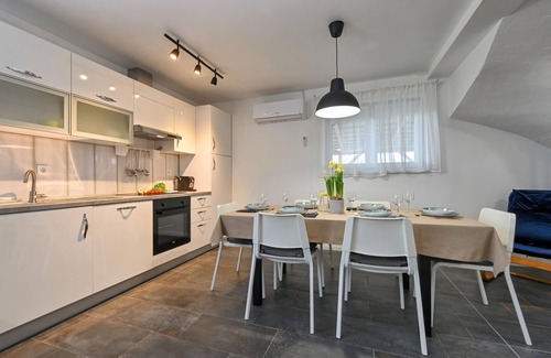 Gornji Kneginec House | Stunning home in Turcin with sauna