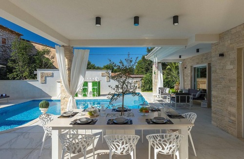 Babici House | Stunning home in Umag