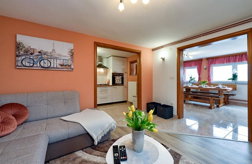 Vinica House | Stunning home in Vinica Breg with sauna