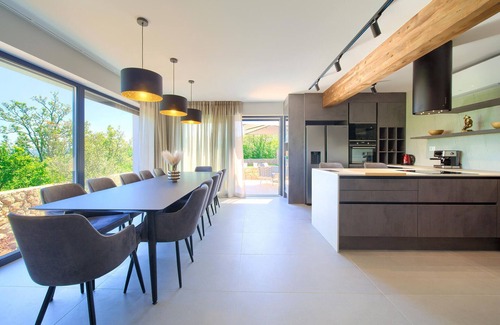 Vrh House | Stunning home in Vrh with sauna