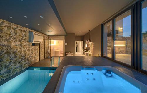 Vrh House | Stunning Home In Vrh With Sauna