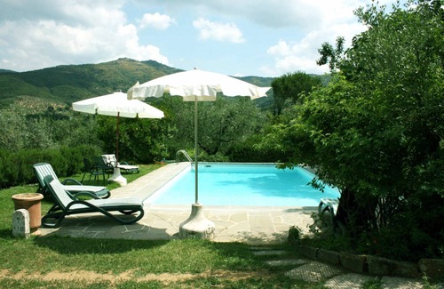 Castiglion Fiorentino Villa | Stunning private villa with WIFI, A/C, private pool, TV and pets allowed, close to Arezzo