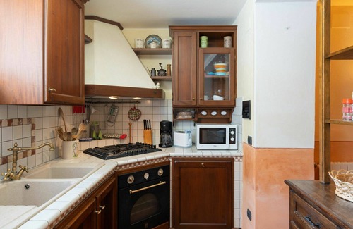 Castiglion Fiorentino House | Stunning private villa for 6 people with WIFI, private pool, TV, patio and pets allowed