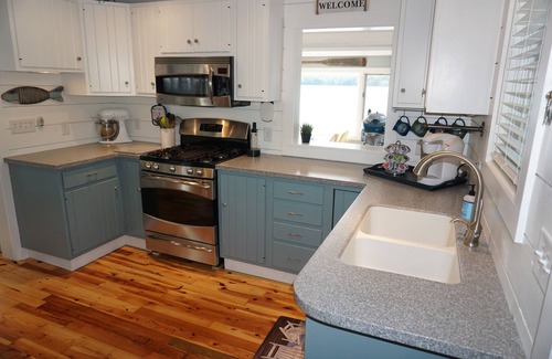 Franklin House | Stunning Lake House on Beautiful Webster Lake, Perfect for your Summer Get-Away.