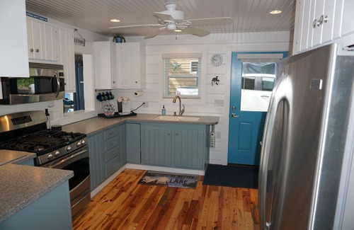 Franklin House | Stunning Lake House on Beautiful Webster Lake, Perfect for your Summer Get-Away.