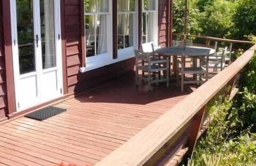 Okere Falls House | Stunning lake view plus either jetty space or on the water boatshed