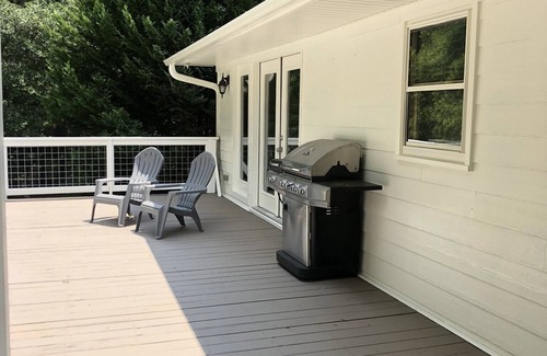 Hartwell House | Stunning Lake Views, Family/Pet Friendly, Private Dock