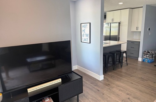 Fremont House | Stunning Lakefront Retreat on Peaceful Lake Pleasant