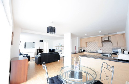 Chester Apartment | Stunning Large City Centre Apartment