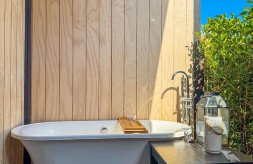 Matakana Apartment | Stunning Matakana Retreat!