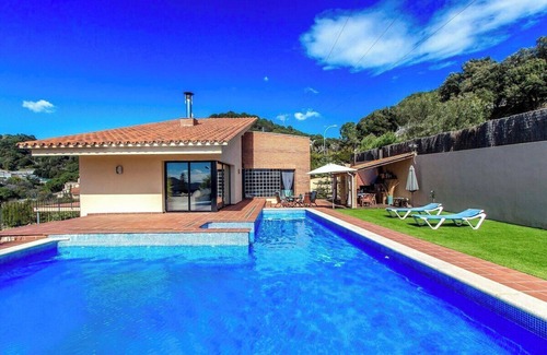 Caldes de Montbui Villa | Stunning modern villa - just half hour to Barcelona!