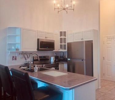 East Kootenay Apartment | Stunning Mountain View