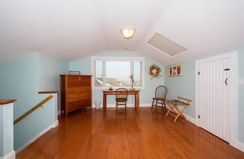 York Beach House | Stunning Nubble Lighthouse & Ocean Views, 3891 sq. ft. 267' of rocky coast!