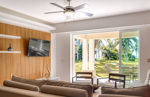 Puerto Morelos Apartment | Stunning ocean-view condo near the beach with porch, outdoor pool, hot tub, AC