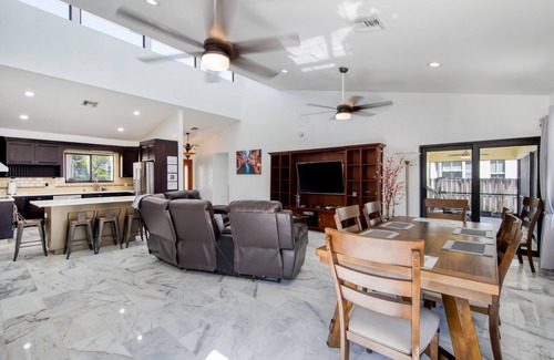 Lauderdale Harbours House | Stunning oceanfront home with boat parking & jetted tub - snowbird-friendly