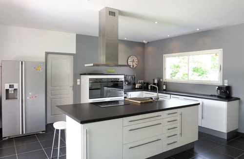 Grayan-Et-L'Hopital House | Stunning private villa for 8 people with private pool, WIFI, TV, terrace and pets allowed