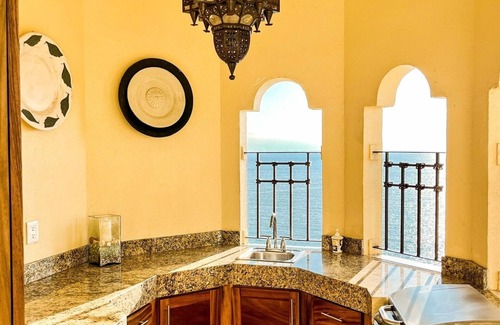 Marina Vallarta Condo | Stunning penthouse
