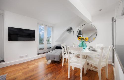 Plymouth Apartment | Stunning Penthouse Apartment - Sea view - Plymouth - Parking - By Habita Property