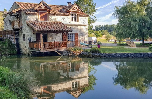 Monflanquin House | Stunning private villa for 8 people with WIFI, private pool, TV, terrace and pets allowed