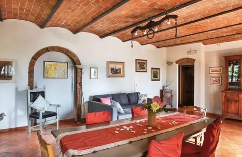 San Miniato Villa | Stunning private villa for 12 guests with WIFI, private pool, TV, panoramic view and parking