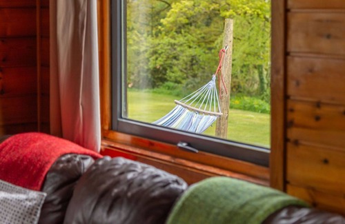 Brazzacott House | Stunning private villa with hot tub, WIFI, TV, terrace, pets allowed and panoramic view