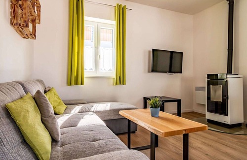 Lojzova Paseka House | Stunning private villa for 4 people with TV, terrace, pets allowed and parking