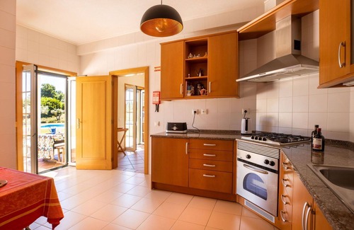 Santa Maria do Castelo House | Stunning private villa for 6 guests with A/C, WIFI, private pool, TV, terrace and parking