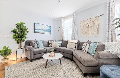 Cannonborough Elliotborough House | Stunning Private Courtyard - 1 BLOCK TO KING