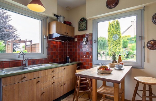 Plestin-les-Greves House | Stunning private villa for 12 people with WIFI, TV, patio and pets allowed