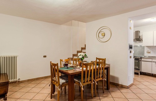 Claino Con Osteno House | Stunning private villa for 5 people with WIFI, balcony and pets allowed