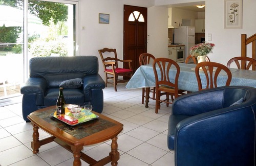 Le Tronchet House | Stunning private villa for 6 people with WIFI, TV and terrace