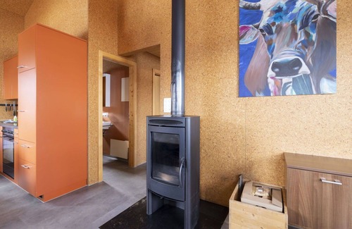 Oberurmein House | Stunning private villa for 6 guests with WIFI, TV, terrace, pets allowed and panoramic view