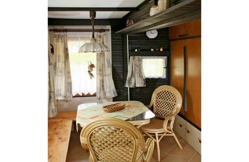 Zabovresky House | Stunning private villa for 5 people with WIFI, TV, terrace, pets allowed and parking