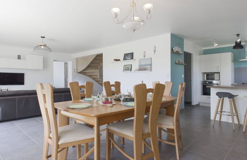 Plouharnel House | Stunning private villa for 6 guests with WIFI and TV