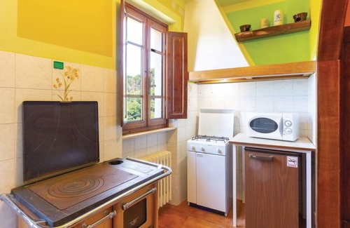 Camaiore Villa | Stunning private villa with WIFI, private pool, pets allowed and panoramic view, close to Viareg.