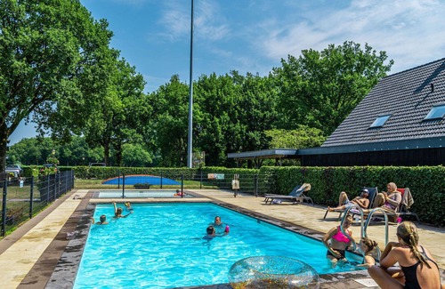 IJhorst House | Stunning private villa for 4 people with WIFI, pool, TV, terrace and parking